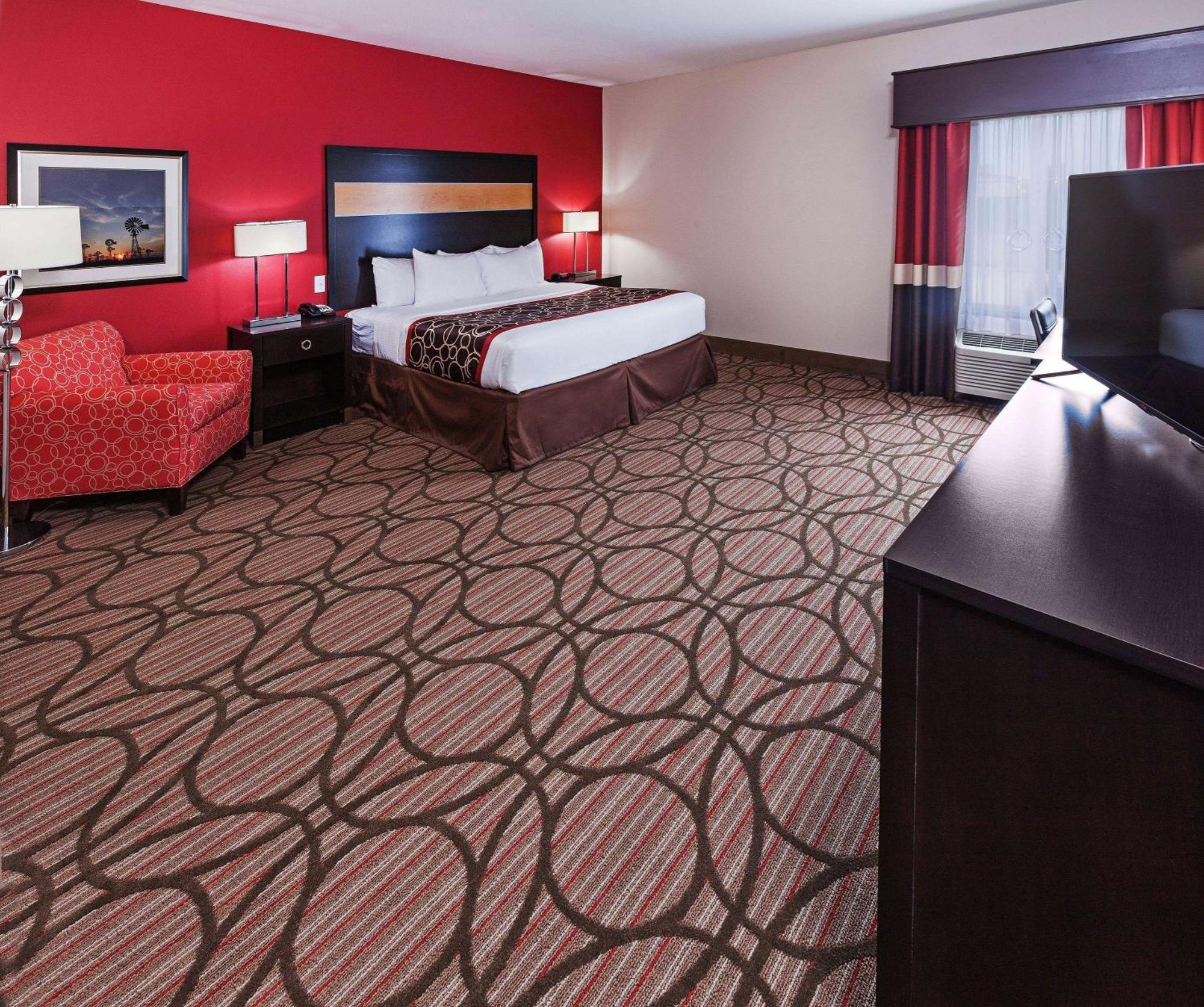 King Room with Bath Tub - Mobility/Hearing Accessible - Non-Smoking